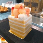 RIVA chocolatier - 【有機バニラと桃ショートケーキ】