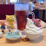 Komeda Ko-Hi-Ten - クリームコーヒー　580円(税込)  ※シロップ抜き、ソフトクリーム別添え