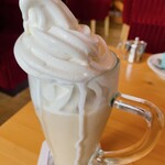 코메다 커피텐 이와쿠라야쓰루기점 - 아이스가 조금 흐트러져 있습니다.