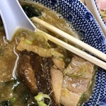 麺家大勝軒 - つけ汁内刻み叉焼