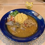 スパイスカレー 旬香唐 - びあびあカツオの清湯出汁カレー＆すだちチキンキーマ　1,100円（税込）