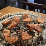 大衆焼肉ホルモン 溝の口 ひゃくてん - 