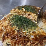 Okonomiyaki Hiroshima - 肉玉そば　900円