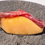 ラ・ヴァガボンド - 和牛の中は赤肉メロン