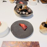 ラ・ヴァガボンド - 新生姜のコルネ、和牛、戻り鰹、ベニエ