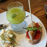 Seafood & Tapas LUBINA - ➕800円のガスパチョとピンチョス