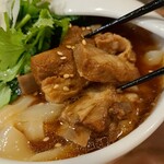 中国料理 西安刀削麺 - スペアリブもホロホロ柔らかい