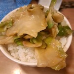 中国料理 西安刀削麺 - 週替わりのせご飯は搾菜丼でした。