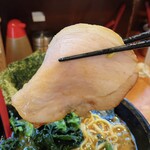 ラーメン 末廣家 - ラーメン、チャーシューリフト！