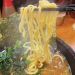 ラーメン 末廣家 - ラーメン、麺リフト！