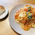 MAISON INCO - フォカッチャとパスタ