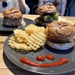 Warren’s Place 2.1 Burgers & Beer - 