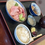 とみた - まぐろぶり刺身定食1300円