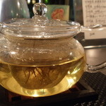 Felicelina - カモミールティーは透明なポットで