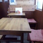 大正庵 - 店内2人掛けテーブル席