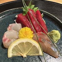 うなぎ四代目菊川 ムスブ田町店 - お刺身