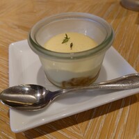 Le Beurre Noisette NAGOYA - トウモロコシのエスプーマ コーン茶のジュレ