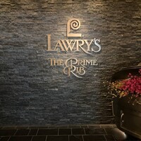 ロウリーズ・ザ・プライムリブ 恵比寿ガーデンプレイス店 - 入り口