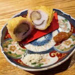 魚酒場 二つめ - 谷中生姜の鱧巻き天ぷら