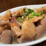 Kanadori - 50年の歴史がある、豚のガツを使ったもつ煮。是非食べてみてください！