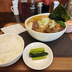 ラーメンレストラン ハヤシ - 軟骨チャーシュー麺＆ライス～☆