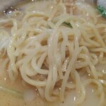 いち井 - 麺がスープに絡む