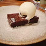 Sua.  - バニラアイスとガトーショコラ