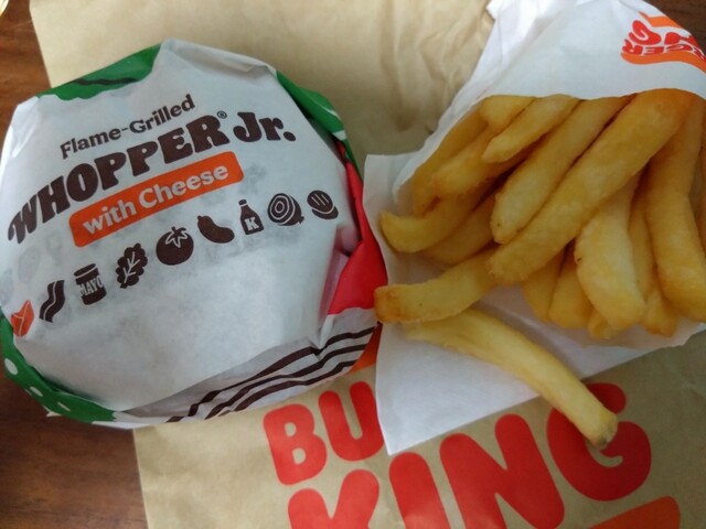 バーガーキング フレスポ釧路文苑店（BURGER KING） - 新富士（ハンバーガー）