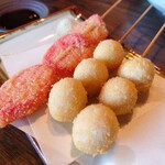 Kanayama Oden Kushiage De-Mon - うずら玉子串揚げ(200円✕2
)紅生姜串揚げ(230円)