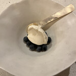 NALA - デザート①自家製チーズとブルーベリー