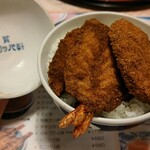 敦賀ヨーロッパ軒 - デラックス丼(ミンチカツ、エビフライ、味カツ)