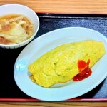 陣屋 - オムライス￥750＆スープをワンタンに変更￥100