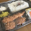 かつ萬 - 料理写真:エビフライ、ミンチカツ。