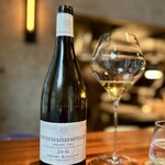 蒼 - アンリ・ボワイヨのビアンヴェニュー・モンラッシェ　2010年。
      白甘鯛の上品な甘さにそっと寄り添うエレガンス。これまたキレイな酸が、伸びやかながらスッと引いていく感じが、シェフの仕立てにピッタリです♪