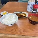 さかゑ食堂 - 煮魚定食