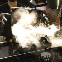 HIKARI - スモークの中から・・・