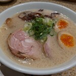 Ippuudou Kay - とんこつ玉子接写