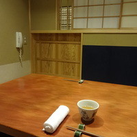 やまと 楽 - にじり口から個室へ
