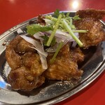 Gyouzaya Ni No Ni - 台北唐揚げは揚げたてでパクチーが東南アジアっぽい