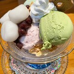 木熊家 - 小豆と白玉の抹茶といちごアイスクリーム添え