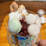 木熊家 - 小豆と白玉の抹茶といちごアイスクリーム添え