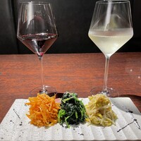 黒毛和牛焼肉 虎斑 北新地店 - ワインとも相性良い上品キムチ！