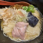 焼きあご塩らー麺 たかはし 新宿本店 - 