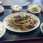 中華料理 厚工坊 - 四川風レバニラ炒め（690円）