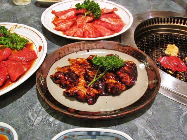 本格的なお好み焼きや一人焼肉がいつでも手軽に楽しめる♪❤多機能☆ホットプレート Popular Yakiniku Hormone Omatsu] A super cheap izakaya with