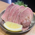 焼肉一心たん助 旦 - 