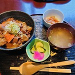 Puchi Kappou Sakura - 牛スジ丼定食