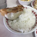 餃子李 - 下手すりゃ餃子1個で飯枯渇するかも