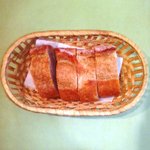 KAI - 国分寺"欧風料理 KAI"ランチのパン