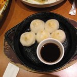 吾平 - もちもち餃子の鉄板焼き　３７０円
